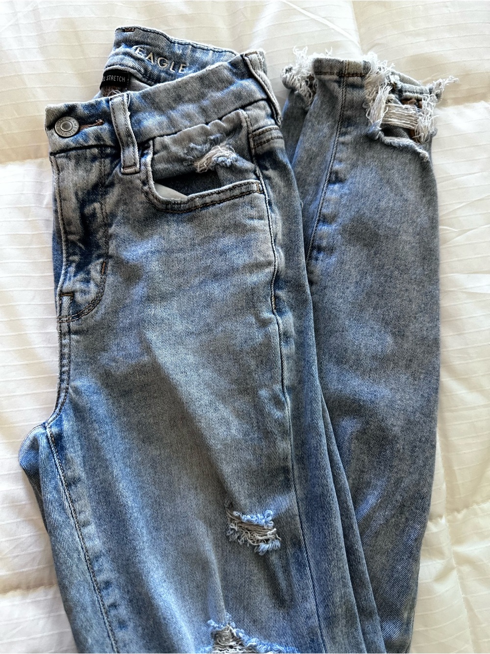 American Eagle Outfitters Light Blue Distressed Boyfriend Jeans